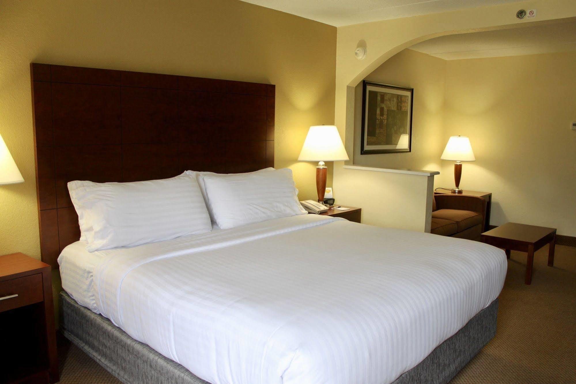 Holiday Inn Express Middlesboro By Ihg Exterior photo